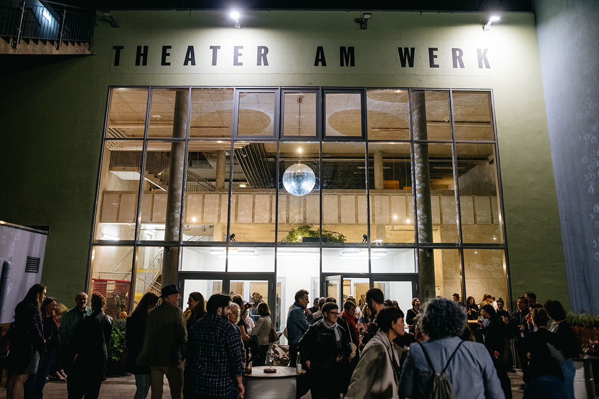 Vorplatz Theater am Werk, Foto: Igor Ripak